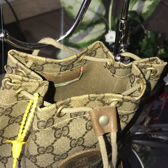 AUTHENTIC VINTAGE COATED CANVAS GUCCI DRAWSTRING BAG - Picture 6 of 17